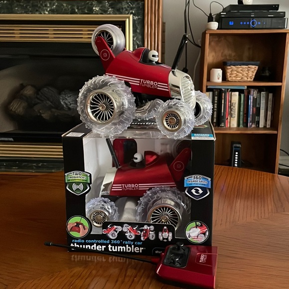 NIB Radio Controlled 360 Rally Car Thunder Tumbler Red - Picture 9 of 14